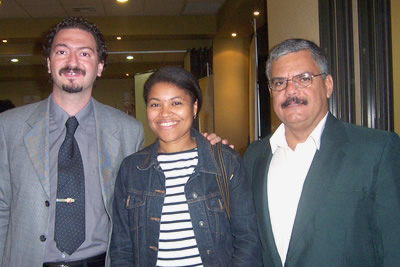 Ps. Alicia Romero, Directora Ejecutiva de Fundación ASCIENDE® junto a los psicólogos Marcelo Roffé (Izquierda) de Argentina y Luis Gustavo Gonzalez (derecha) de Cuba.